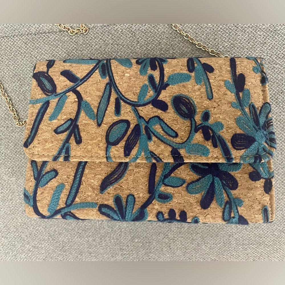 D’Margeaux Embroidered Cork Purse - Picture 4 of 9